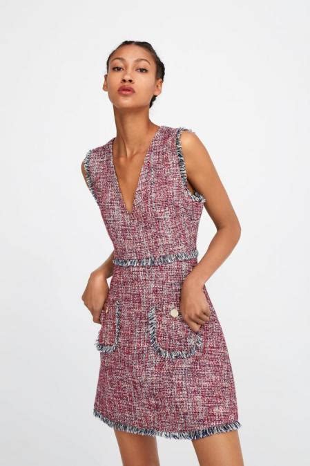 vestido tipo chanel zara|Acaban de llegar a Zara 5 prendas inspiradas en el .